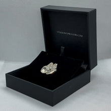 Load image into Gallery viewer, Dua For The Unknown Fallen - Silver Lapel Jewel
